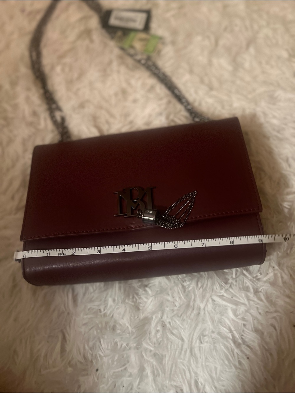 Badgley Mischka Metal Fringe Crossbody in Wine - Picture 11 of 13